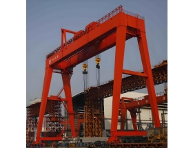 門式起重機，龍門吊